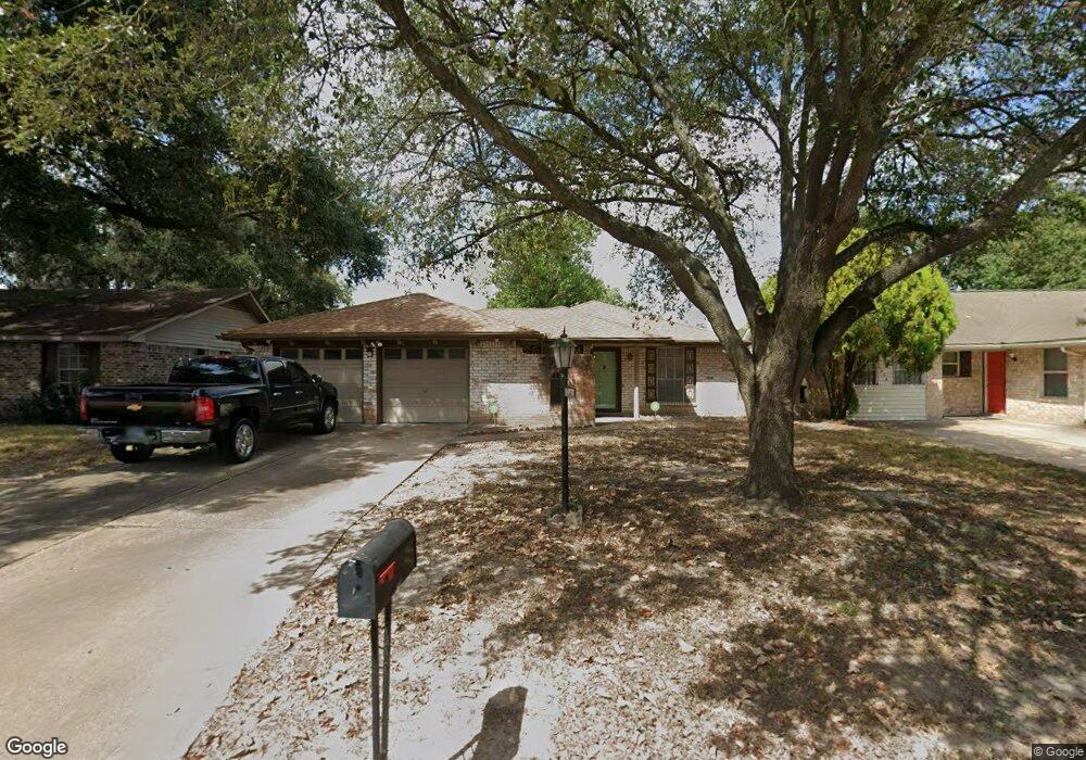 6438 Oaknut Dr, Houston, TX 77088 - photo 1