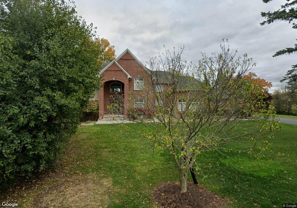 3963 Shallow Brook Dr, Bloomfield Hills, MI 48302 - photo 1