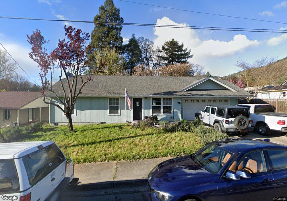 940 NE Cedar Ln, Grants Pass, OR 97526 - photo 1