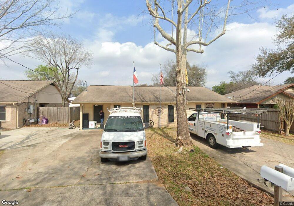 1126 Summit Dr, Tomball, TX 77375 - photo 1
