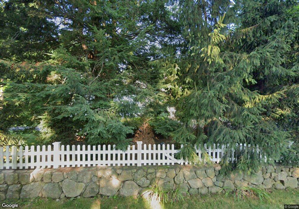 241 Hollow Tree Ridge Rd, Darien, CT 06820 - photo 1