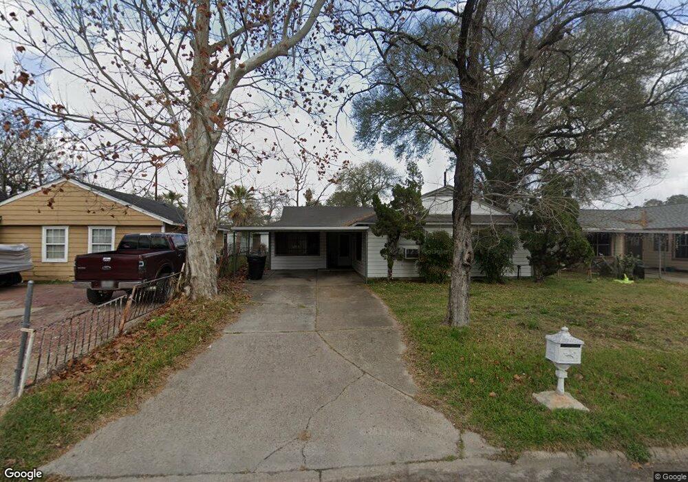 3011 Charter Oaks Dr, Houston, TX 77093 - photo 1