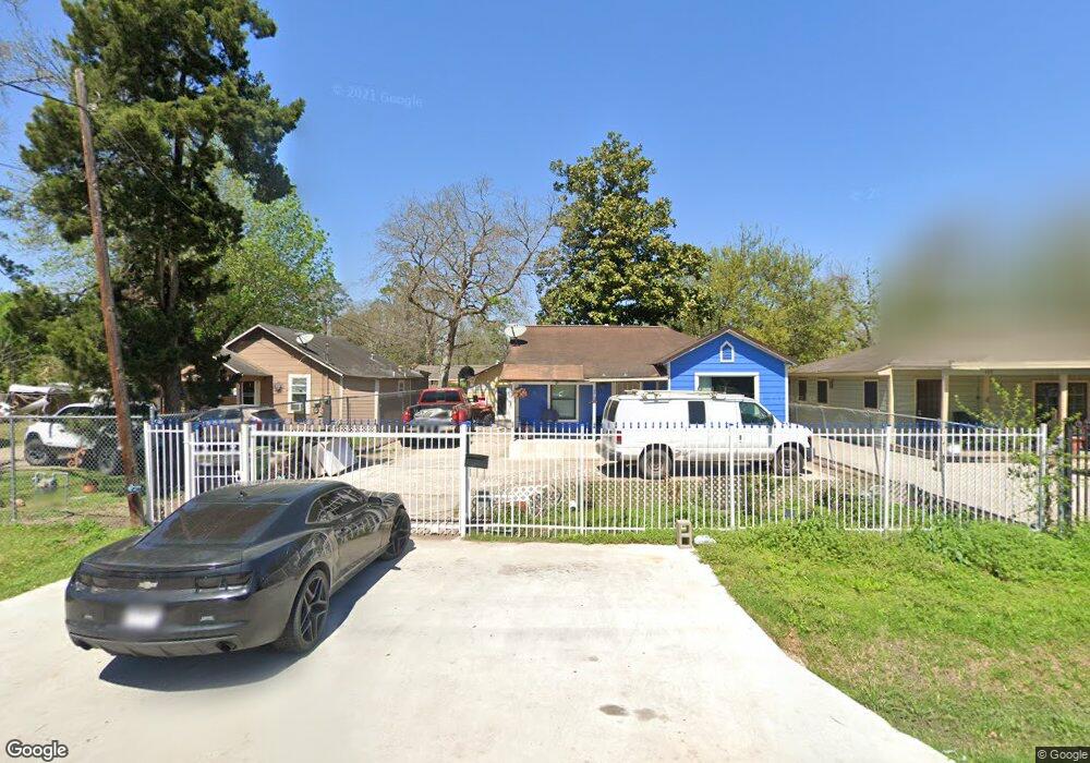 219 Garrotsville St, Houston, TX 77022 - photo 1