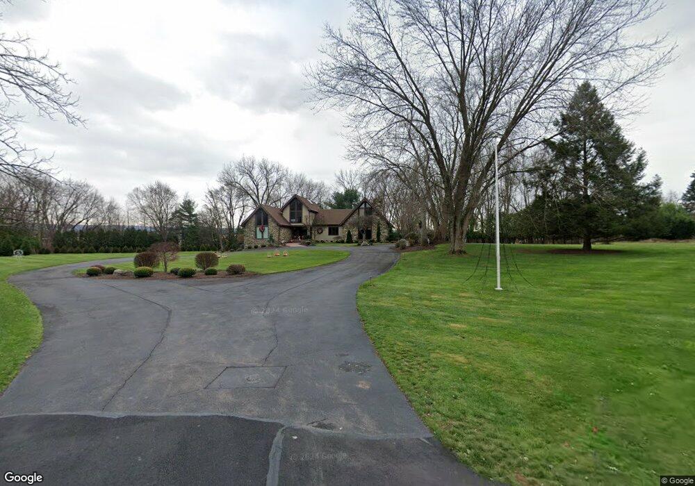 7 Colonial Ct, Wyoming, PA 18644 - photo 1