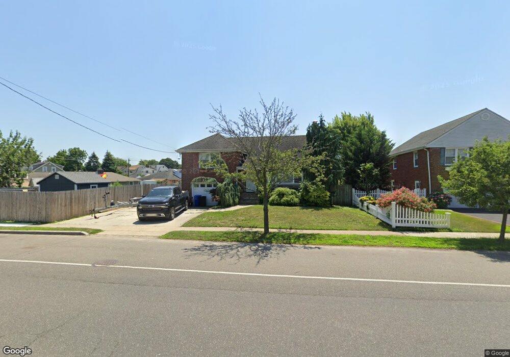 644 Foxhurst Rd, Baldwin, NY 11510 - photo 1