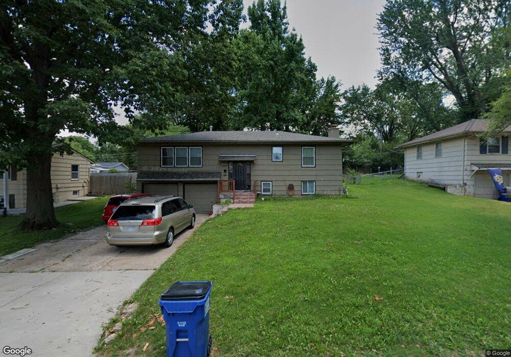 10505 W 73rd St, Shawnee, KS 66203 - photo 1