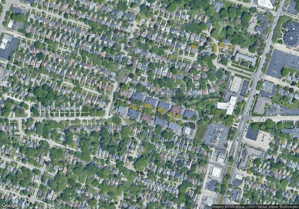 22005 Shore Pointe Ln unit 56, Saint Clair Shores, MI 48080 - photo 1