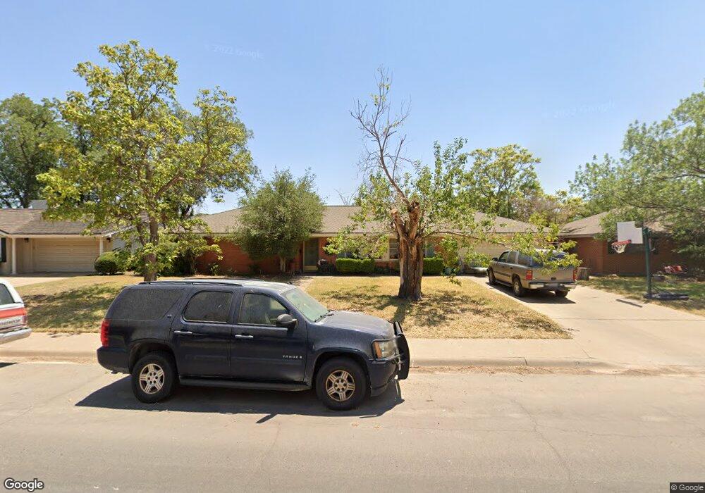 1605 W Pine Ave, Midland, TX 79705 - photo 1