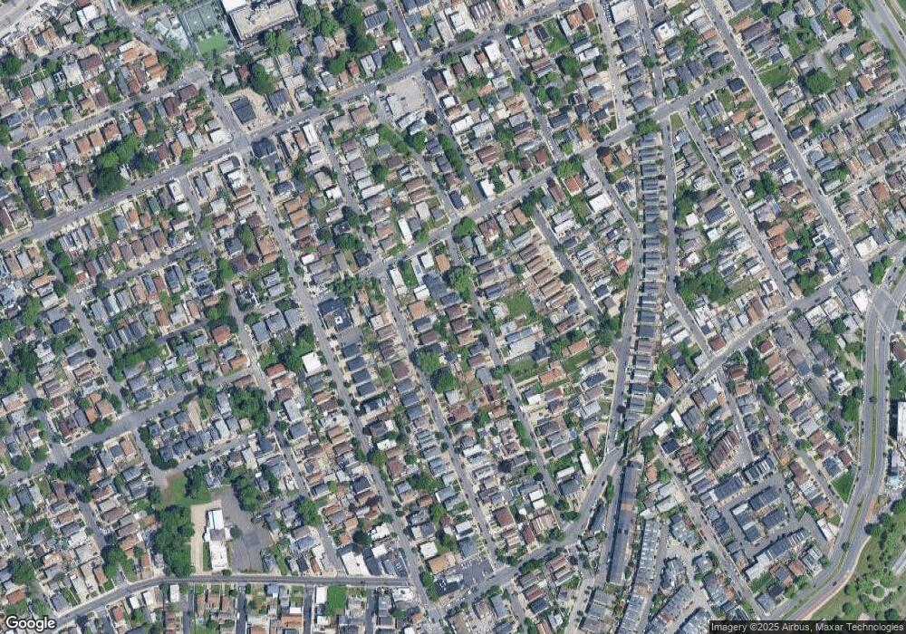 84 Mills Ave unit A, Staten Island, NY 10305 - photo 1