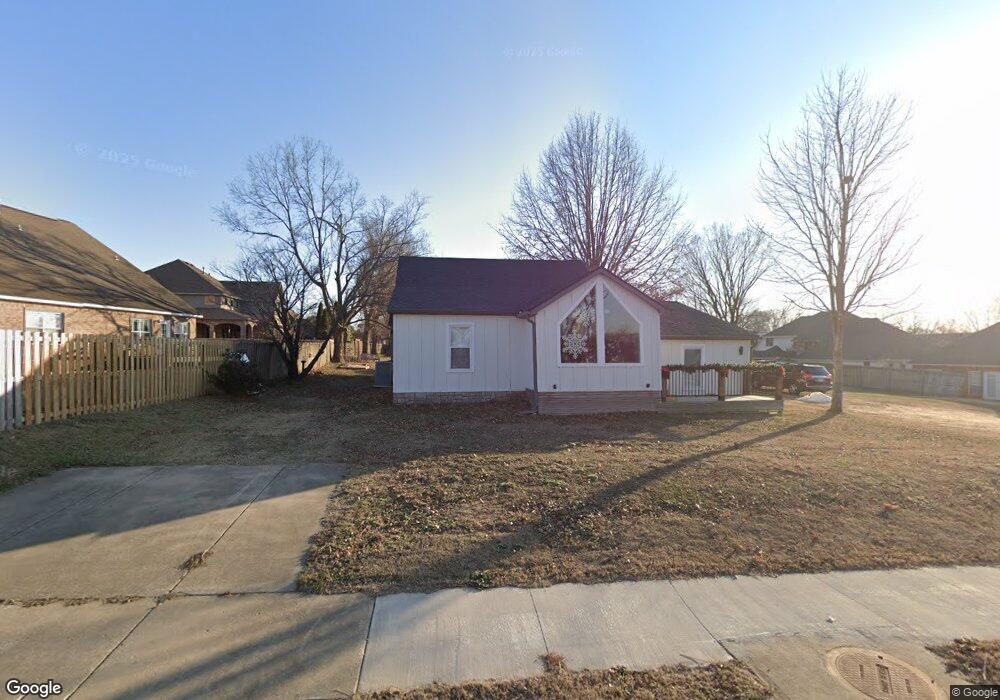 1313 NW 3rd St, Bentonville, AR 72712 - photo 1