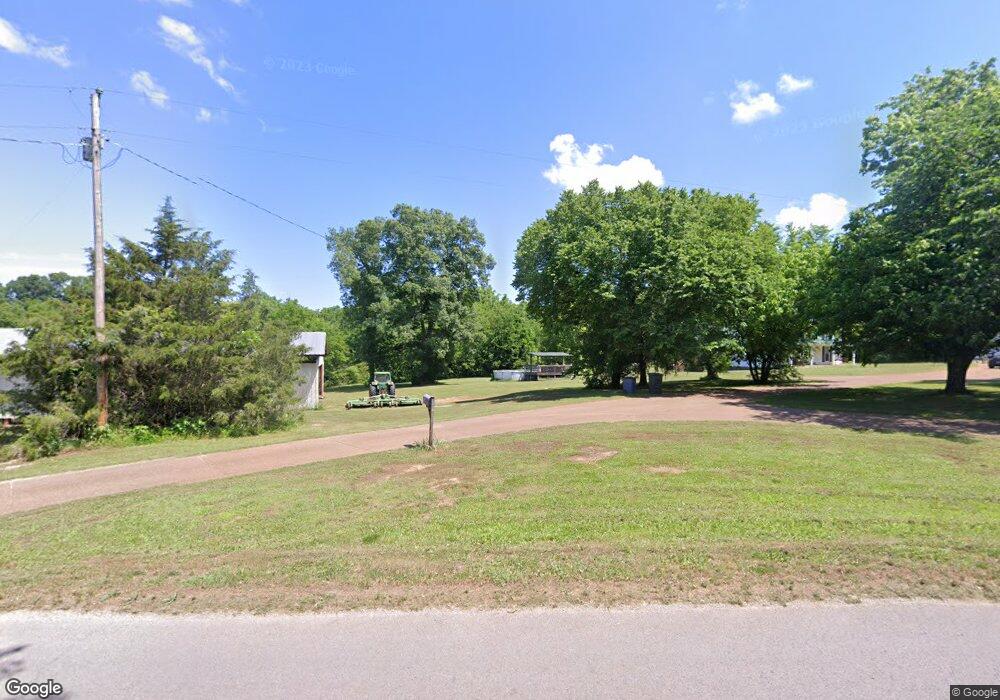 1360 Powell Ln, Lewisburg, TN 37091 - photo 1