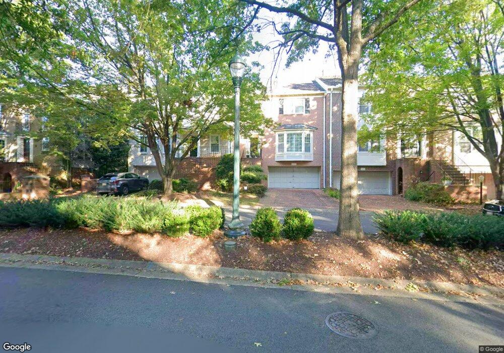 9445 Turnberry Dr, Potomac, MD 20854 - photo 1