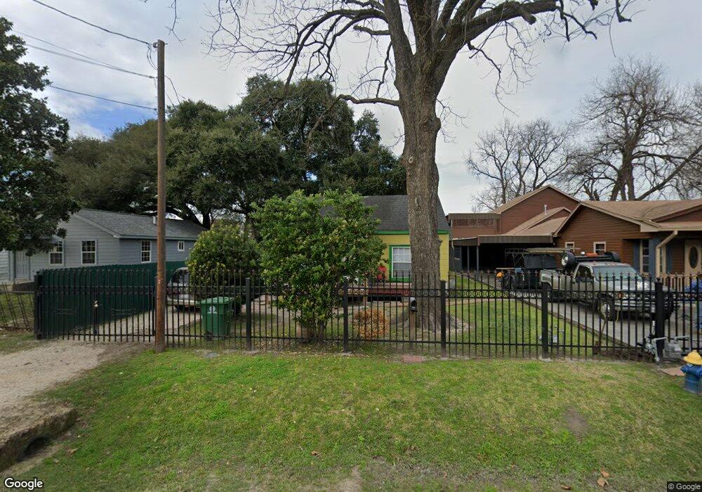 3005 Melbourne St, Houston, TX 77026 - photo 1