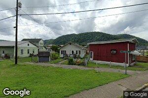 405 Lightfoot St, Cedar Grove, WV 25039