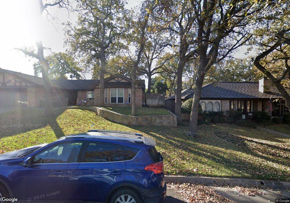 413 Stonehenge Dr, Hurst, TX 76054 - photo 1