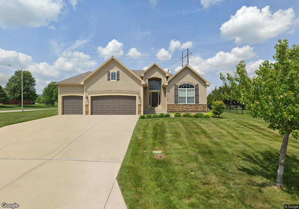 10032 Sunset Dr, Lenexa, KS 66220 - photo 1