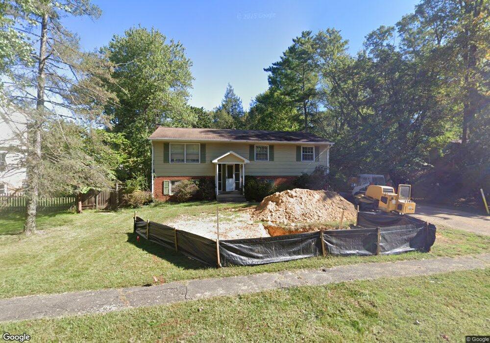 922 Glyndon St SE, Vienna, VA 22180 - photo 1