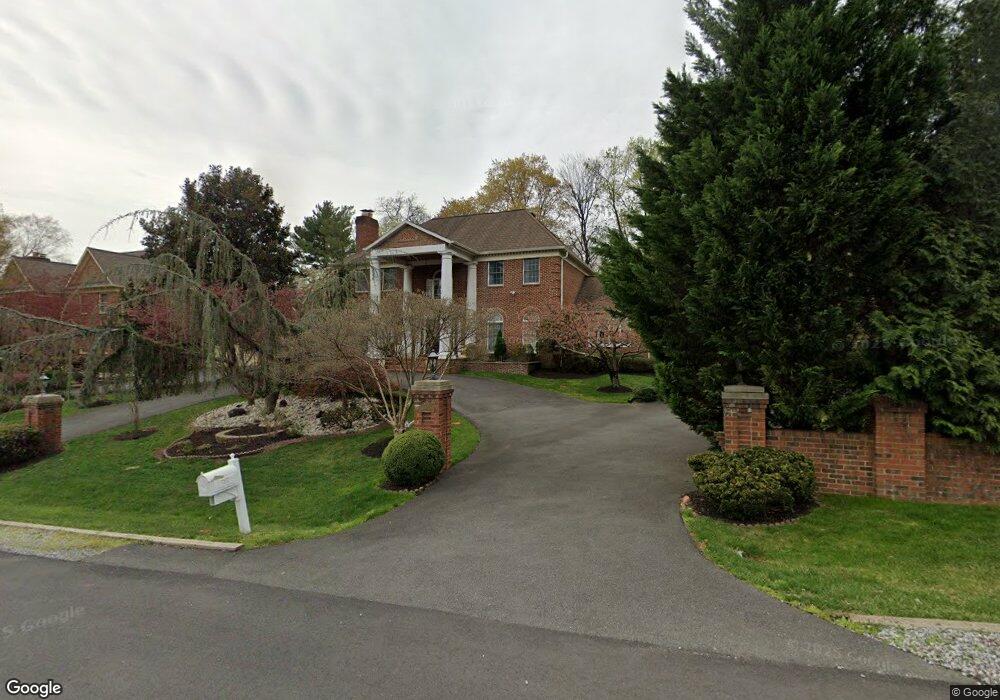 7107 Country Meadow Ct, McLean, VA 22101 - photo 1