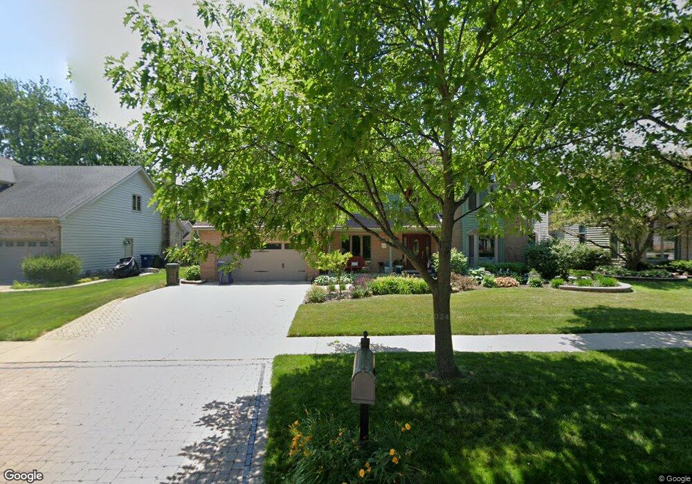 1800 Auburn Ave, Naperville, IL 60565 - photo 1