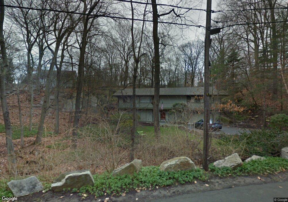 11 Ferncliff Rd, Cos Cob, CT 06807 - photo 1