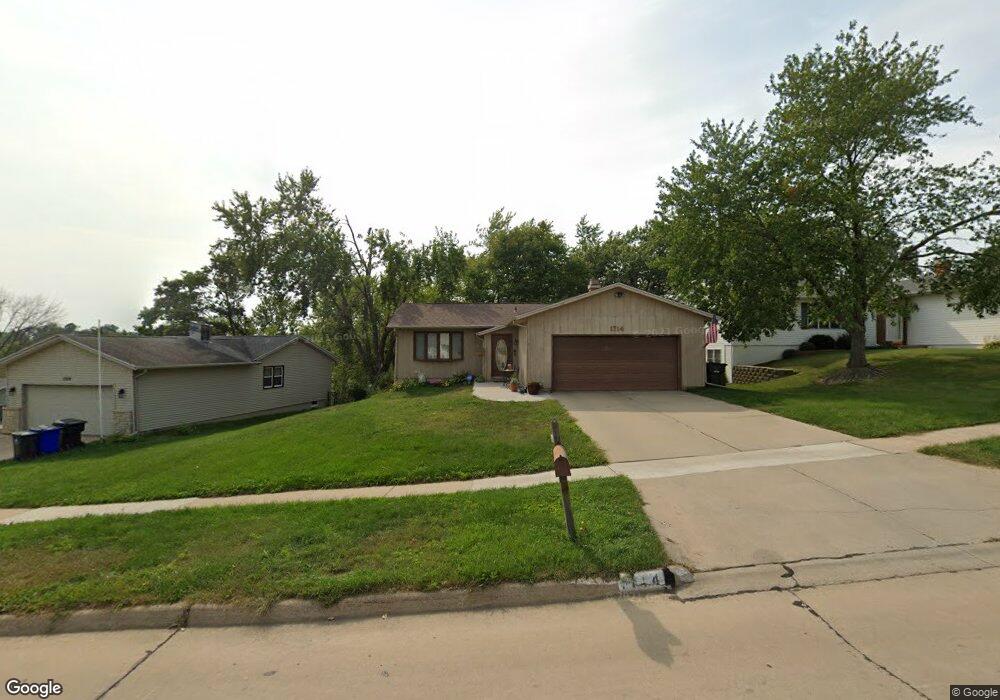 1714 29th St NW, Cedar Rapids, IA 52405 - photo 1