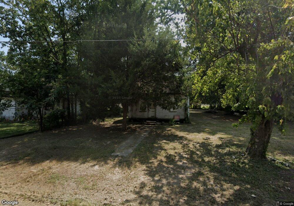 407 W 3rd St, Stuttgart, AR 72160 - photo 1