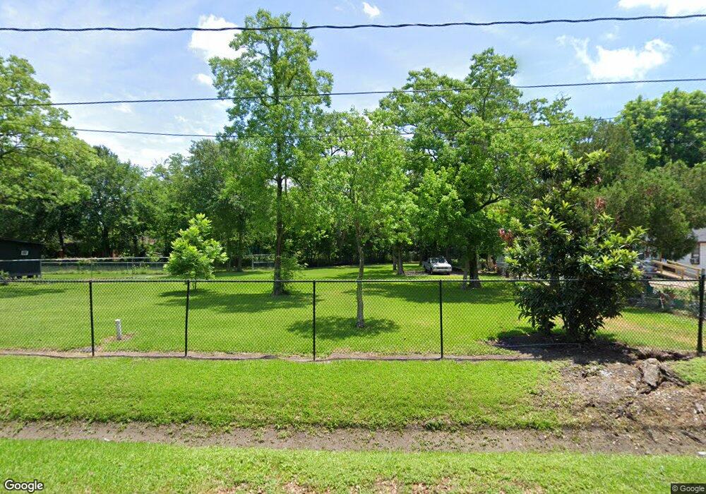 6512 Peachtree St, Houston, TX 77028 - photo 1