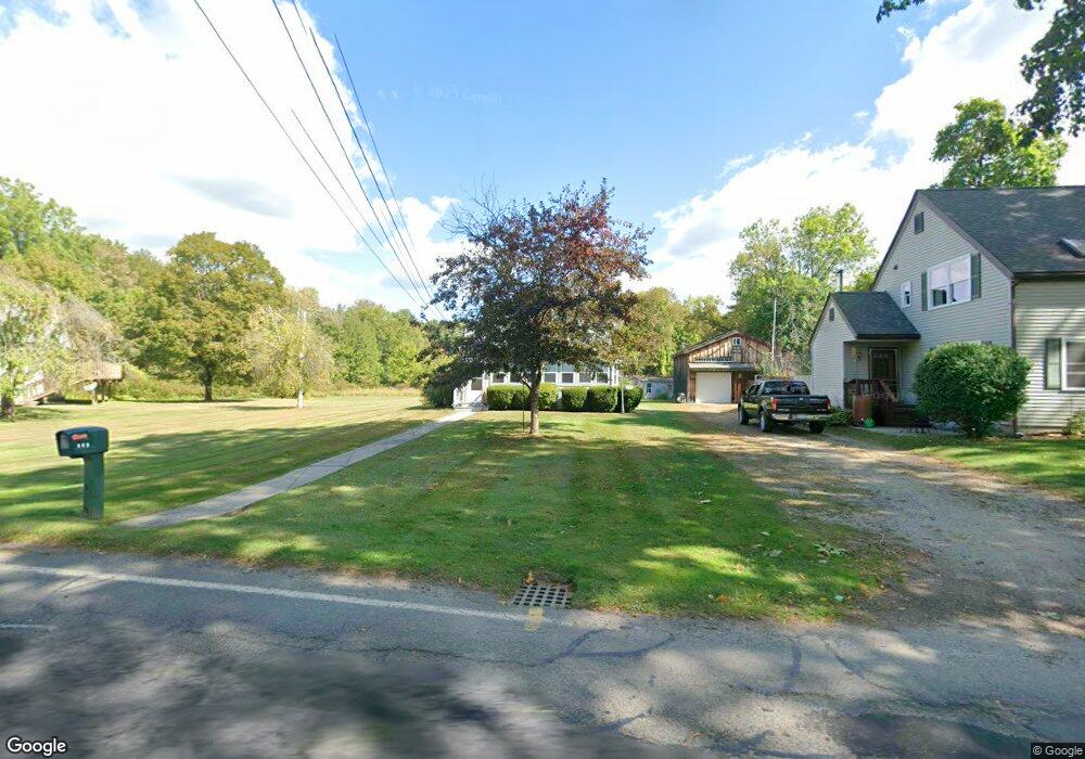 569 Riverside Dr, Florence, MA 01062 - photo 1