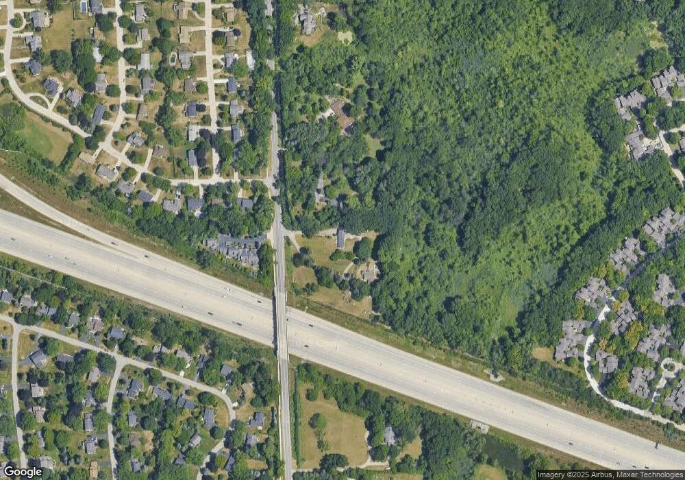 1949 Squirrel Rd, Bloomfield Hills, MI 48304 - photo 1