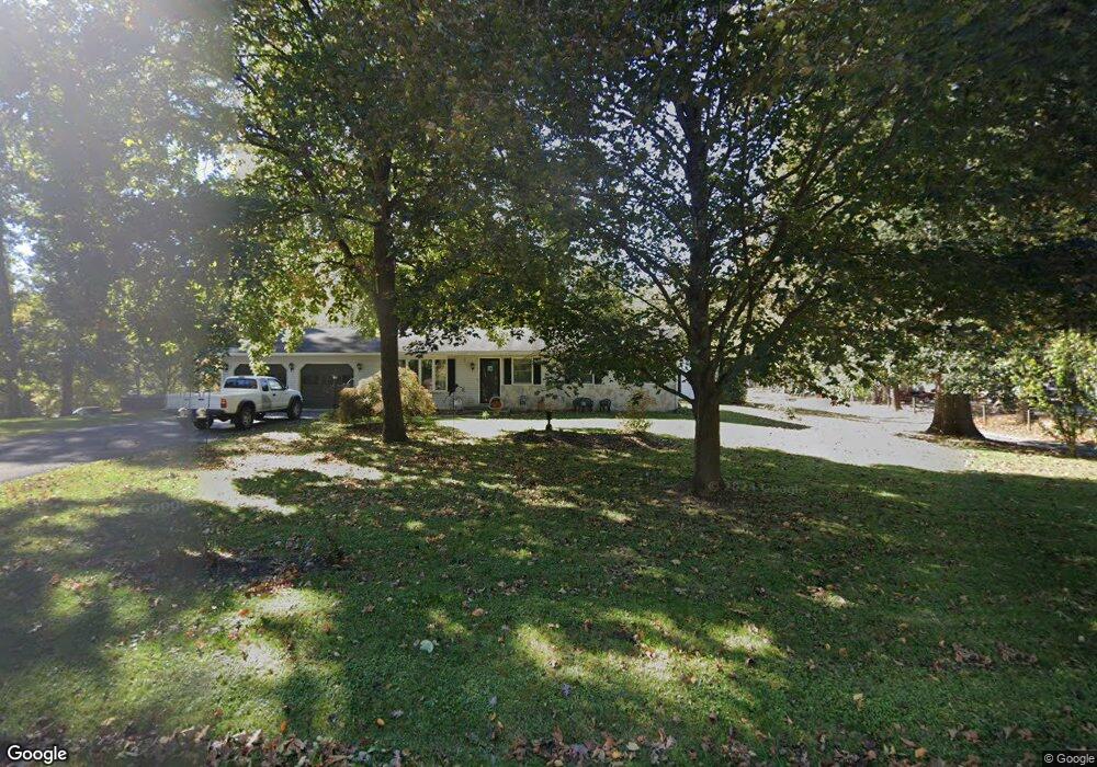 713 Frontier Dr, Bunker Hill, WV 25413 - photo 1