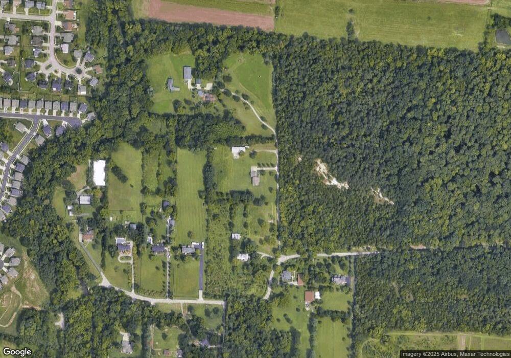 9213 Fairmount Rd, Louisville, KY 40291 - photo 1