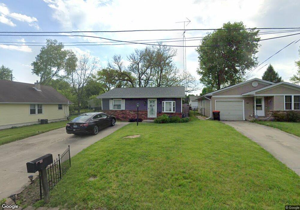 65 Gavin St, Lincoln, IL 62656 - photo 1