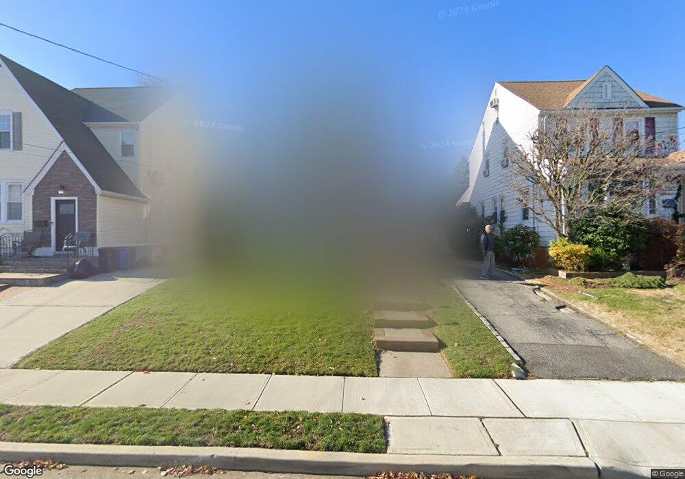 208 Locust St, Valley Stream, NY 11581 - photo 1