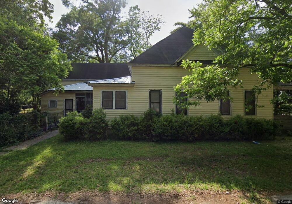 602 W Suwanee St, Fitzgerald, GA 31750 - photo 1