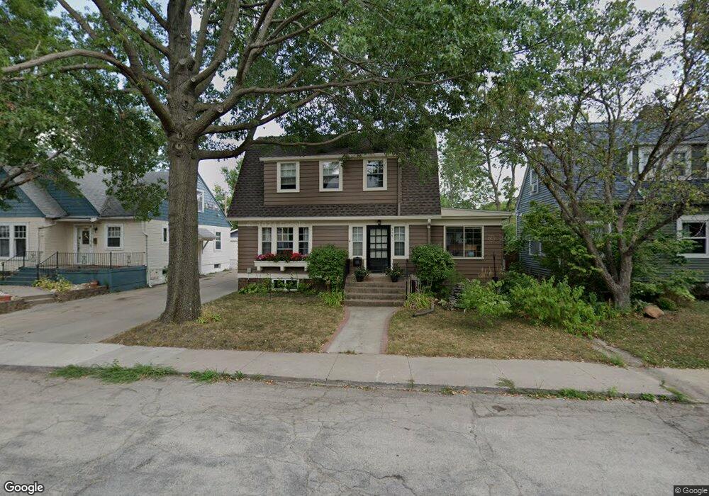 398 26th St SE, Cedar Rapids, IA 52403 - photo 1