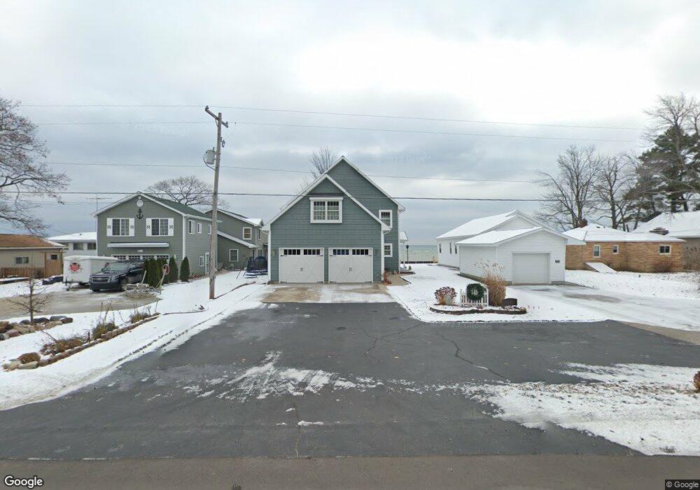 332 N Huron Rd, Au Gres, MI 48703 - photo 1