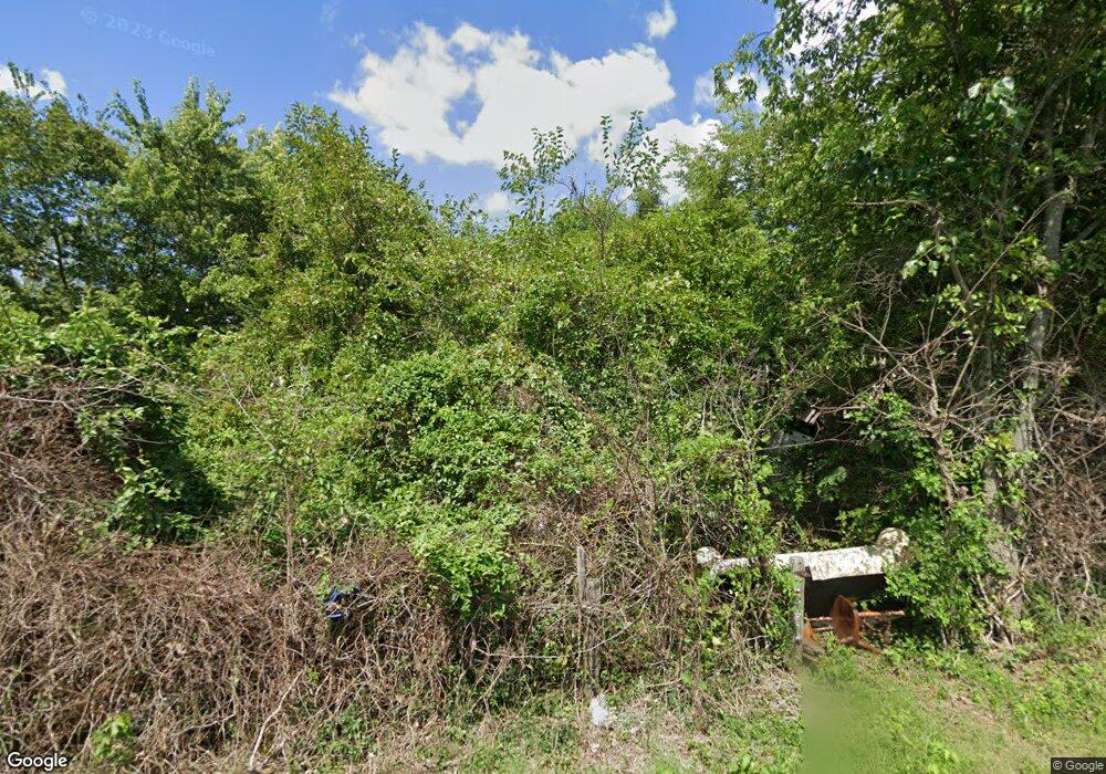 720 Pankey St, Harrisburg, IL 62946 - photo 1