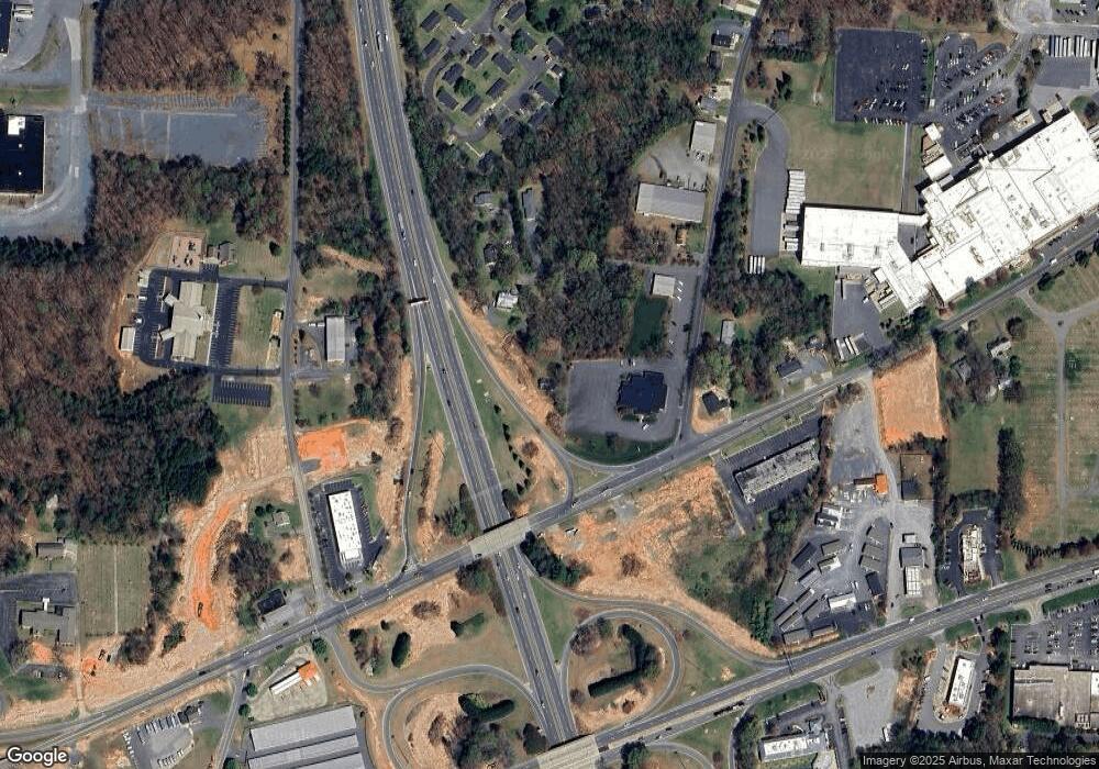 1320 Uwharrie St, Asheboro, NC 27203 - photo 1