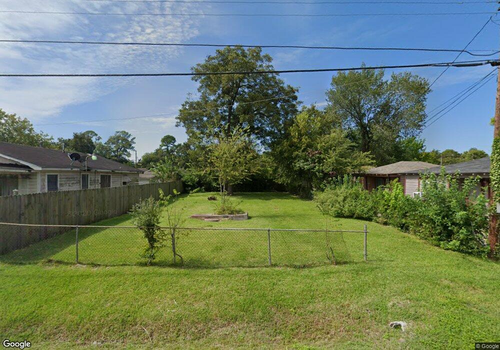 3703 Los Angeles St, Houston, TX 77026 - photo 1
