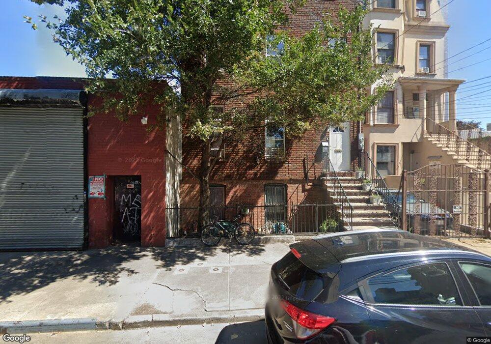 1121 31st Dr, Astoria, NY 11106 - photo 1