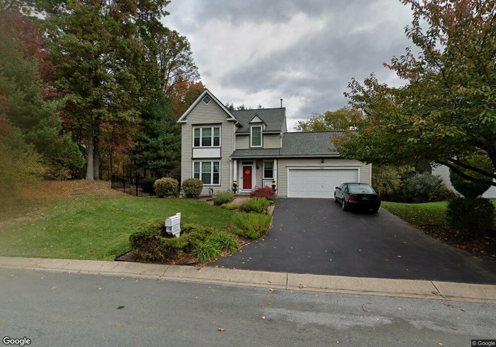 800 Caren Dr, Sykesville, MD 21784 - photo 1