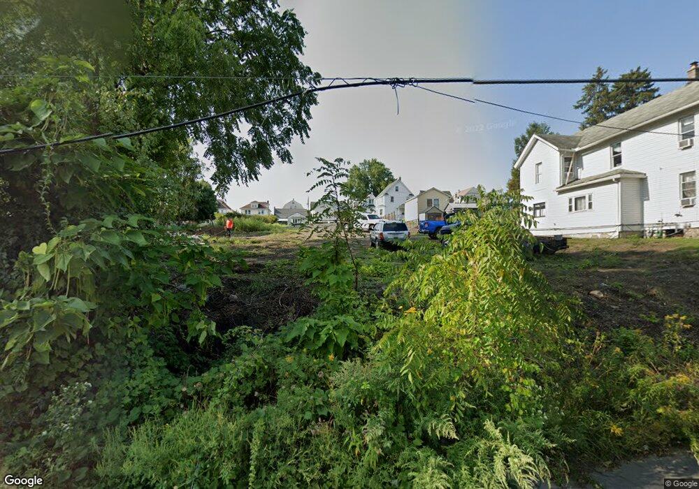 711 Eynon St, Scranton, PA 18504 - photo 1