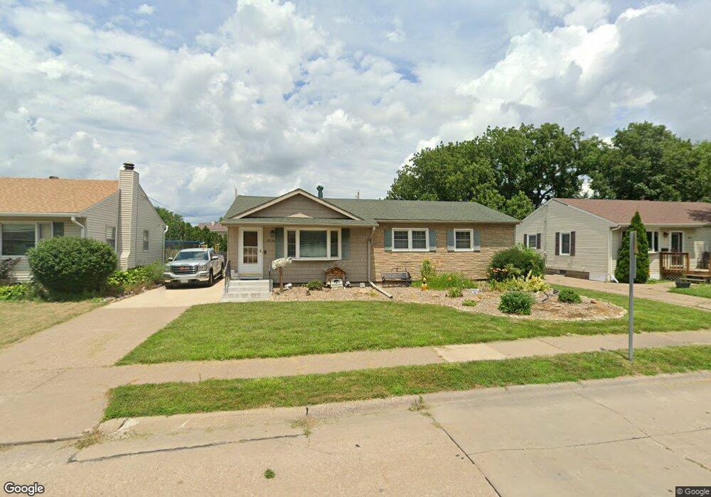 3236 W 17th St, Davenport, IA 52804 - photo 1