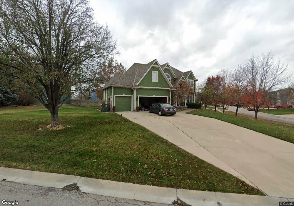 1402 Rock Creek Dr, Lansing, KS 66043 - photo 1