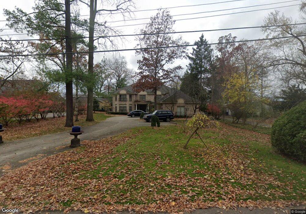 2262 Locklin Ln, West Bloomfield, MI 48324 - photo 1