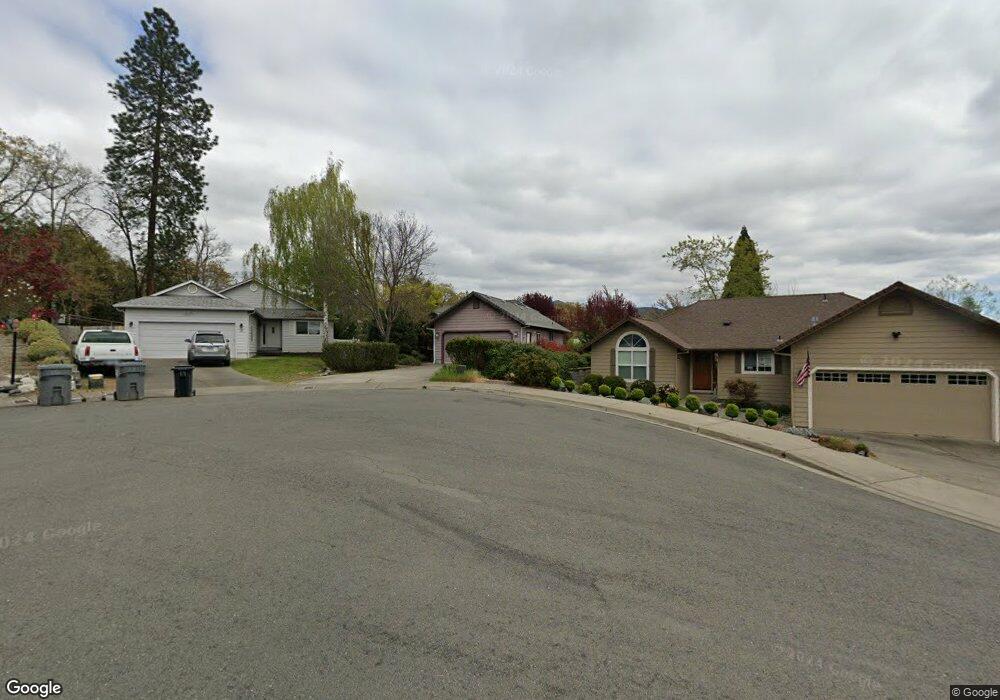 23 SW Leonard St, Grants Pass, OR 97526 - photo 1