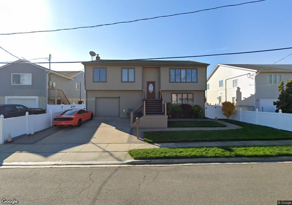 236 Pennsylvania Ave, Island Park, NY 11558 - photo 1