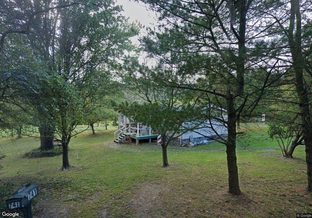 741 Palmer Rd, Hedgesville, WV 25427 - photo 1