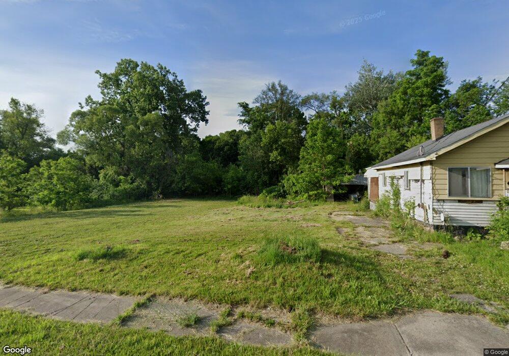 906 E Austin Ave, Flint, MI 48505 - photo 1