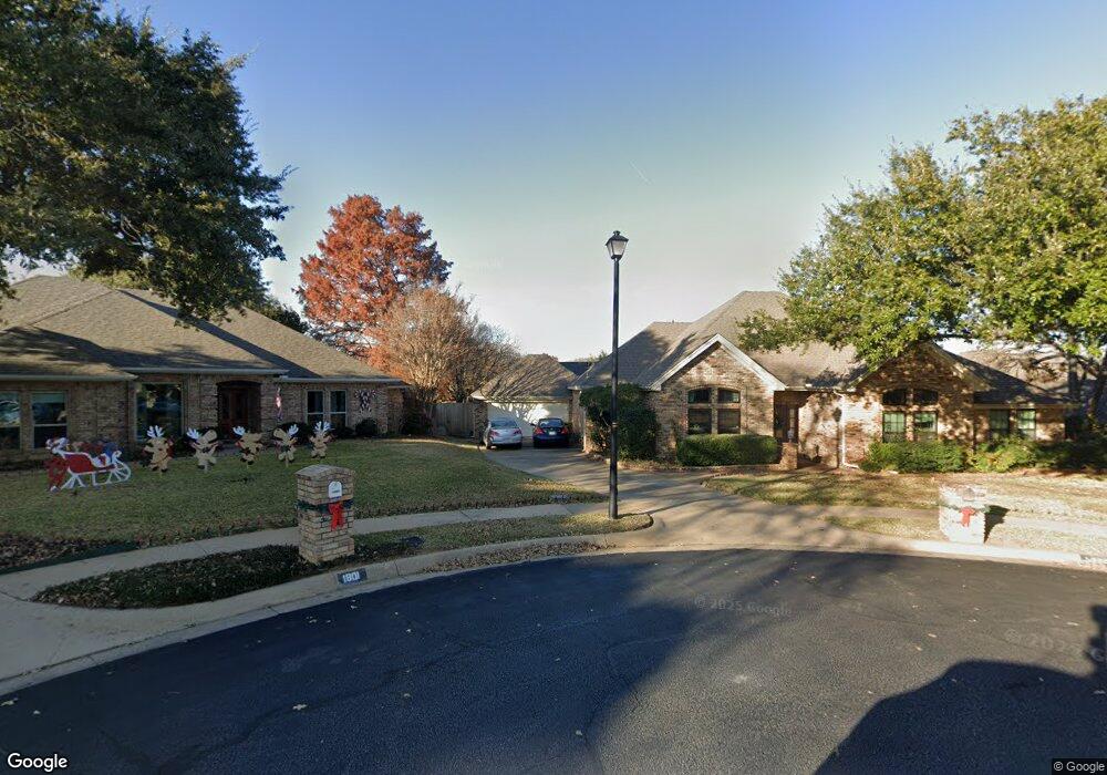 1805 Glenbrook Ct, Bedford, TX 76021 - photo 1